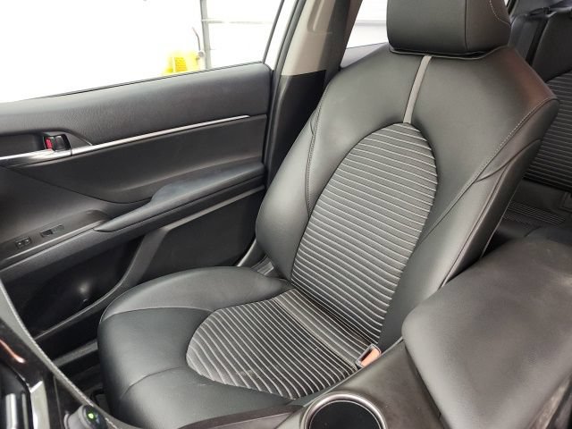 Used 2021 Toyota Camry SE FWD image 16