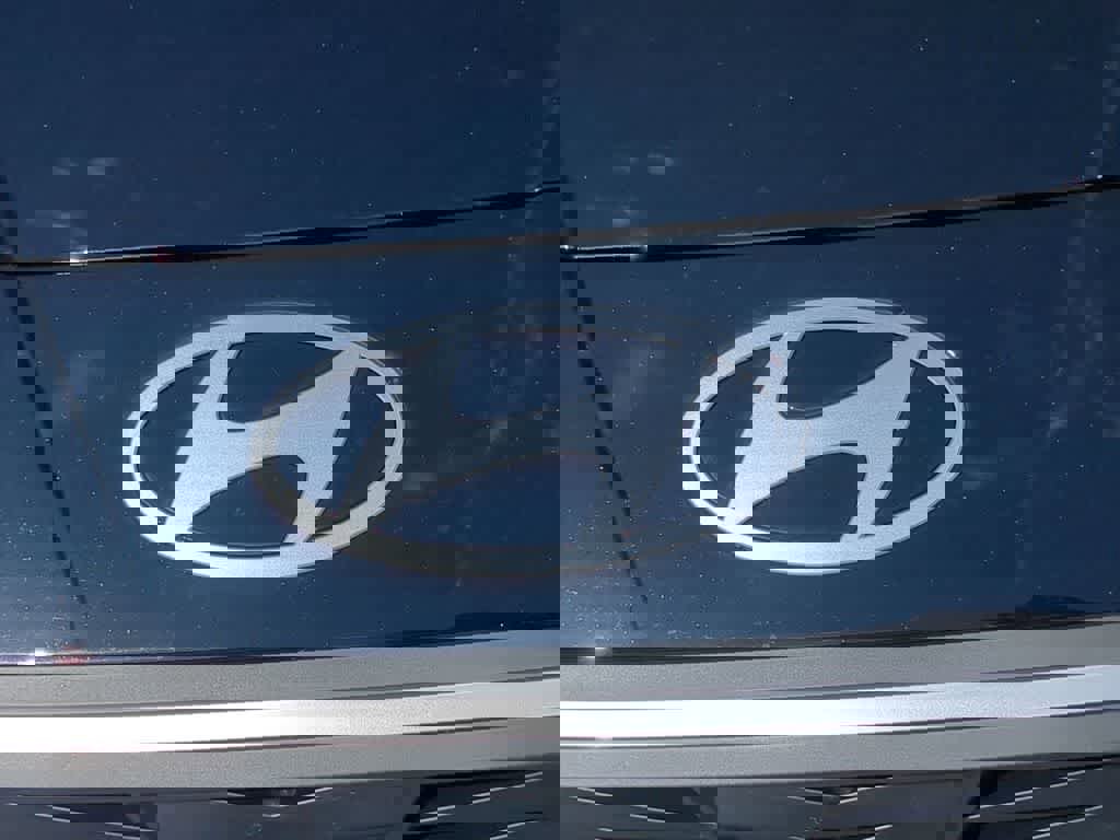 New 2026 Hyundai Elantra Sport image 12