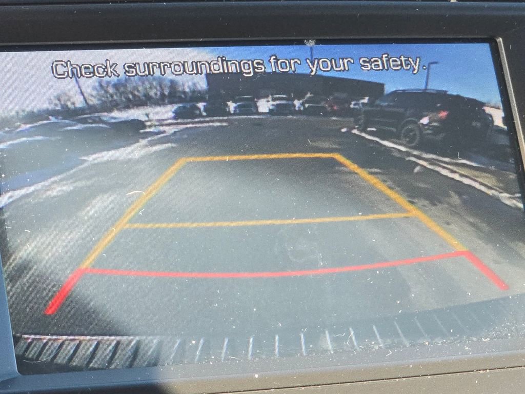 Used 2018 Kia Sedona LX image 4