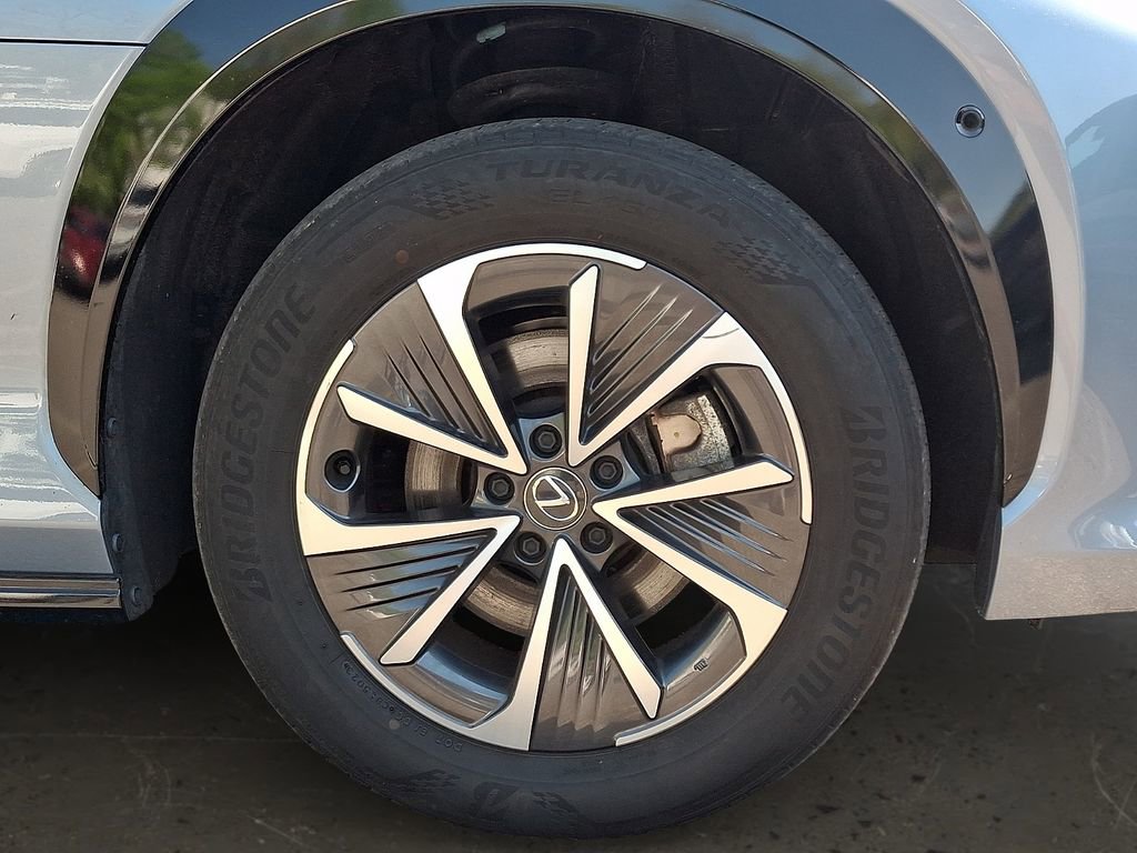 Used 2024 Lexus RZ 450e Premium w/ Technology Package AWD/4WD image 9