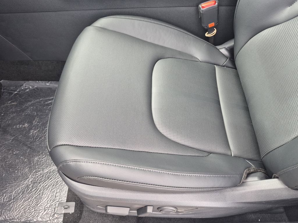 New 2026 Kia Sportage EX image 9