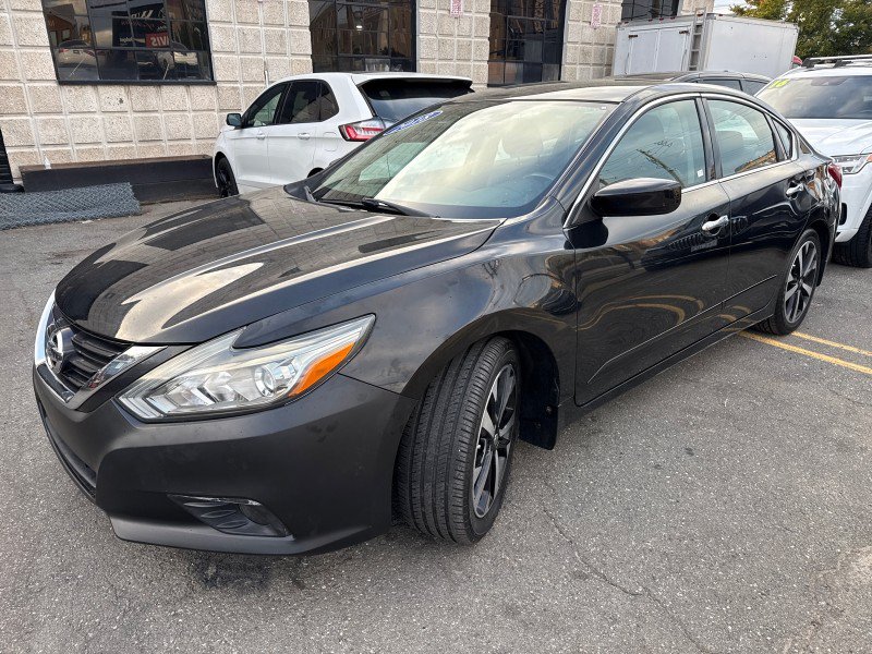 Used 2018 Nissan Altima FWD image 3