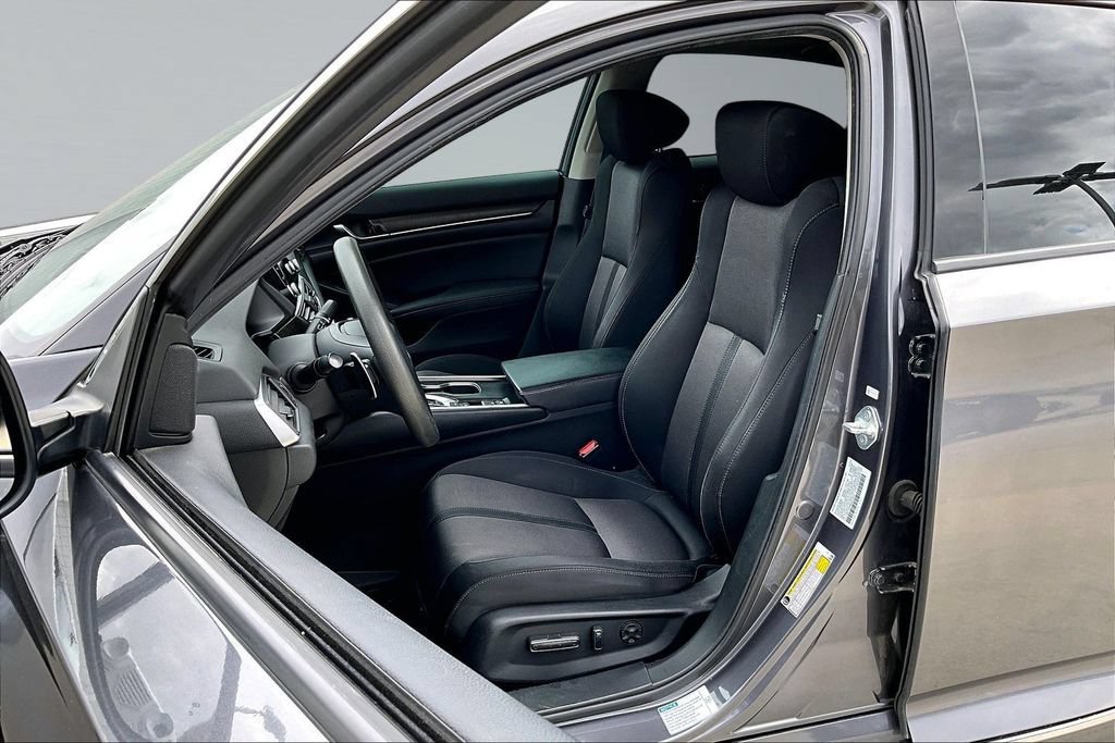 Used 2021 Honda Accord EX image 3