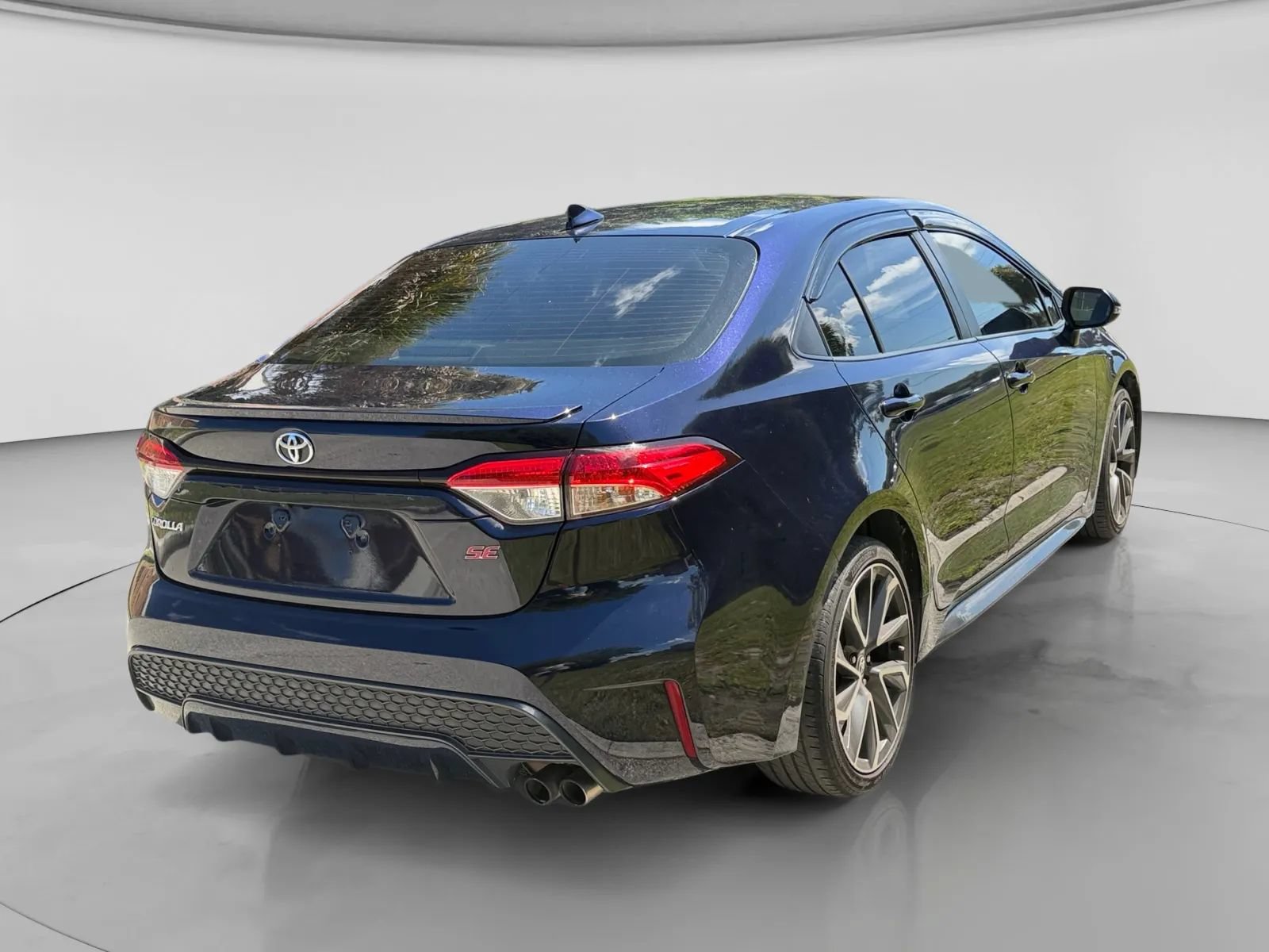 Used 2021 Toyota Corolla SE FWD image 5