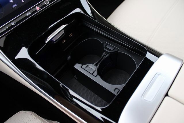 New 2025 Mercedes-Benz C 300 4MATIC Sedan image 26