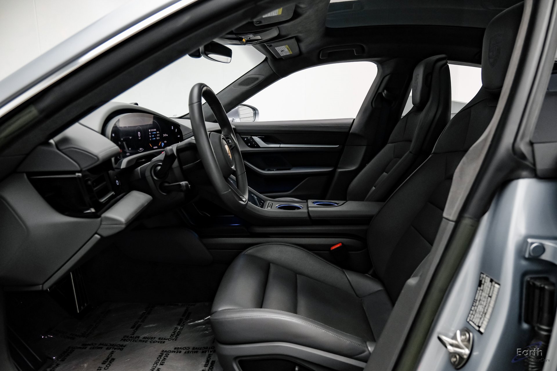 Used 2023 Porsche Taycan Turbo S w/ Premium Package image 32