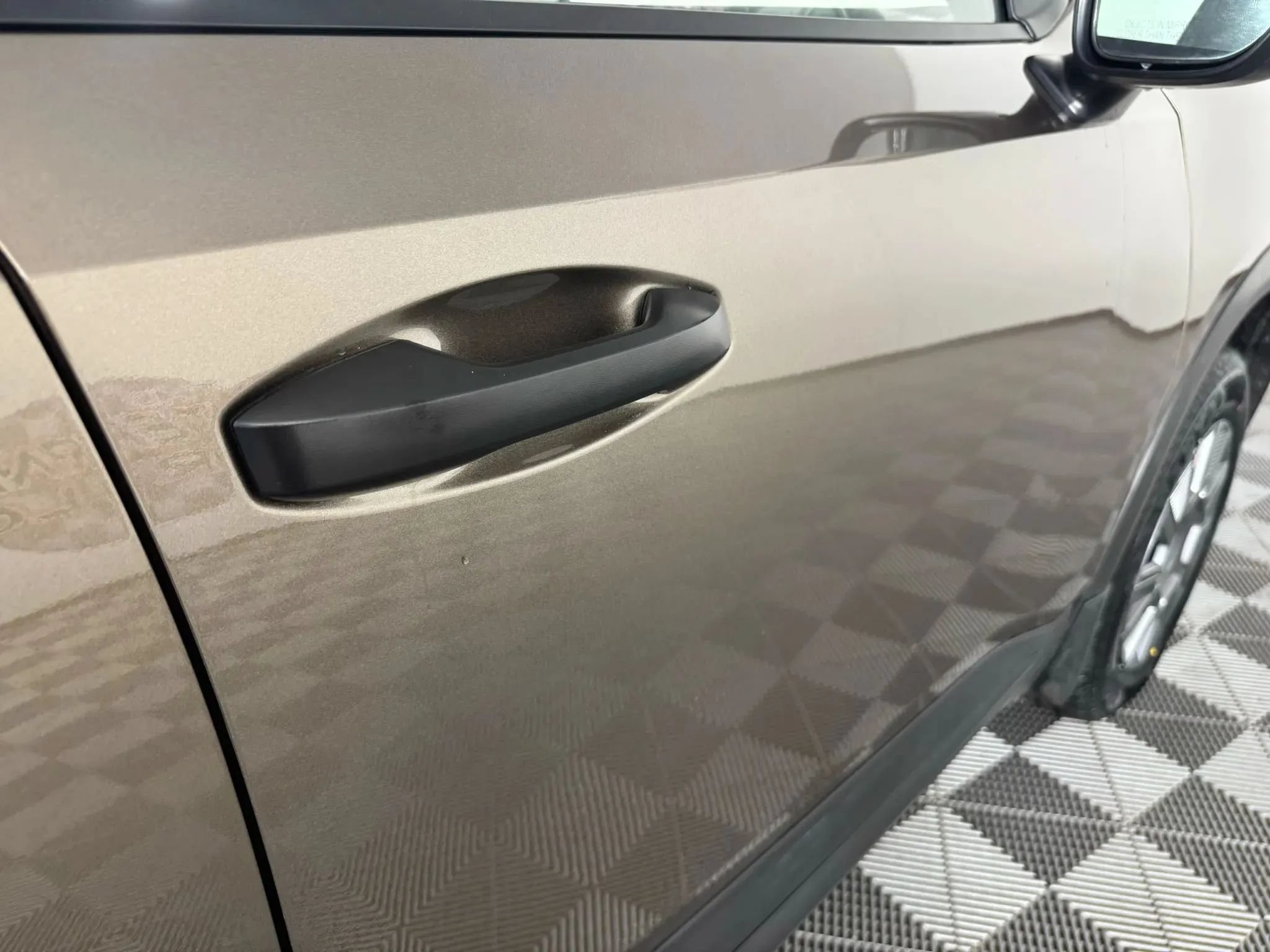 Used 2025 Nissan Kicks S AWD/4WD image 27