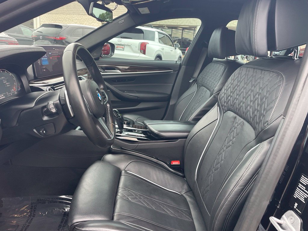 Used 2021 BMW M550i xDrive w/ Dynamic Handling Package AWD/4WD image 2