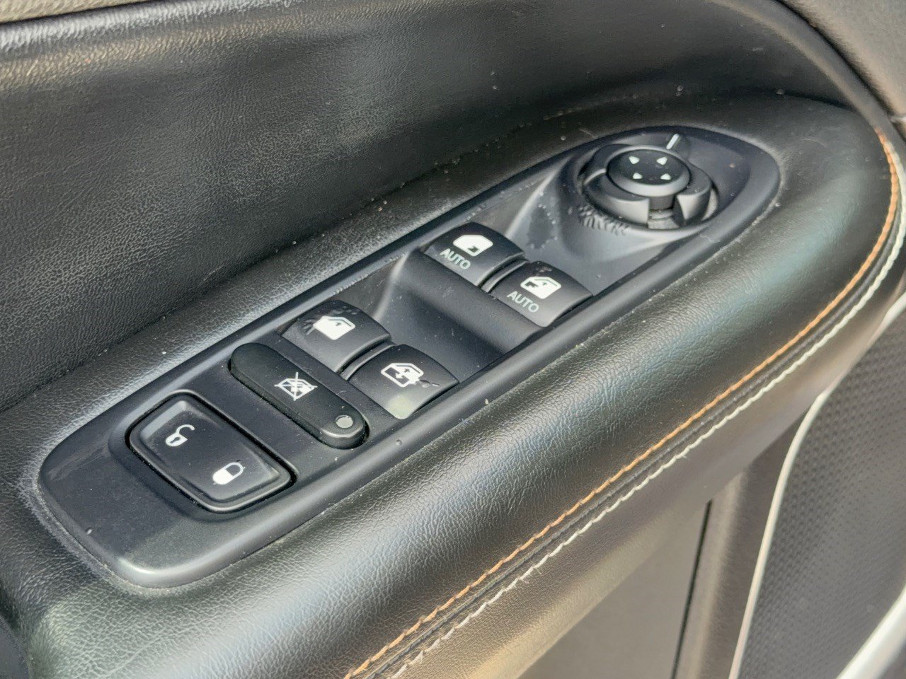 Used 2019 Jeep Compass Sport FWD image 15