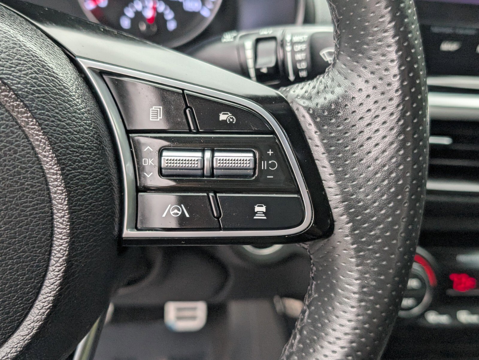 Used 2024 Kia Forte GT-Line w/ GT-Line Premium Package image 35