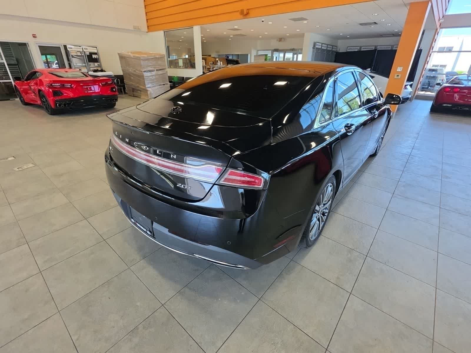 Used 2018 Lincoln MKZ Premiere FWD image 9