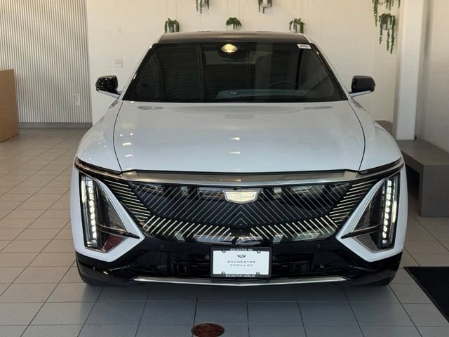 New 2026 Cadillac Lyriq Luxury AWD/4WD image 36