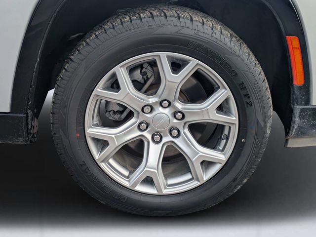 Used 2022 Jeep Wagoneer Series II RWD image 11