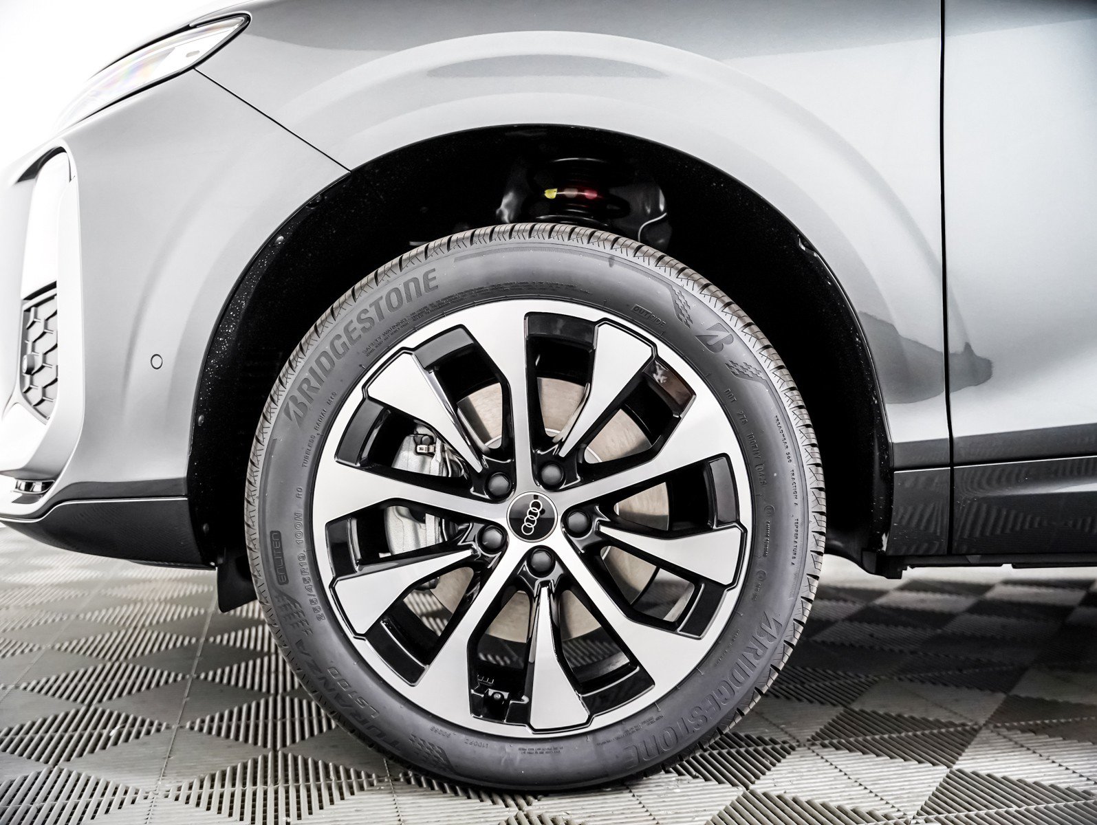 New 2026 Audi Q3 quattro 2.0T AWD/4WD image 4