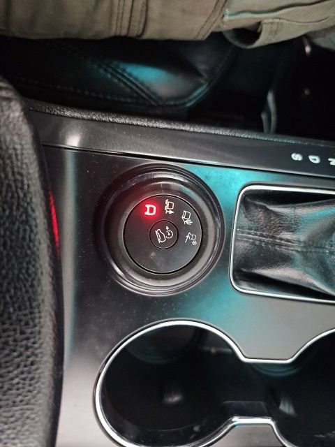 Used 2016 Ford Explorer XLT w/ Equipment Group 202A image 22