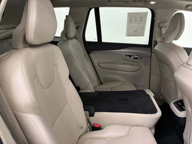 Used 2023 Volvo XC90 B5 Core image 16