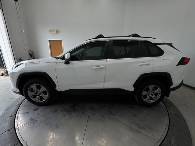 Used 2025 Toyota RAV4 XLE w/ Convenience Package FWD image 15