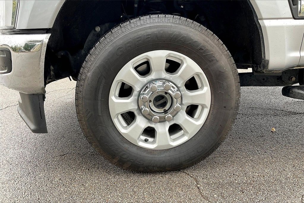 Used 2024 Ford F250 XLT image 5
