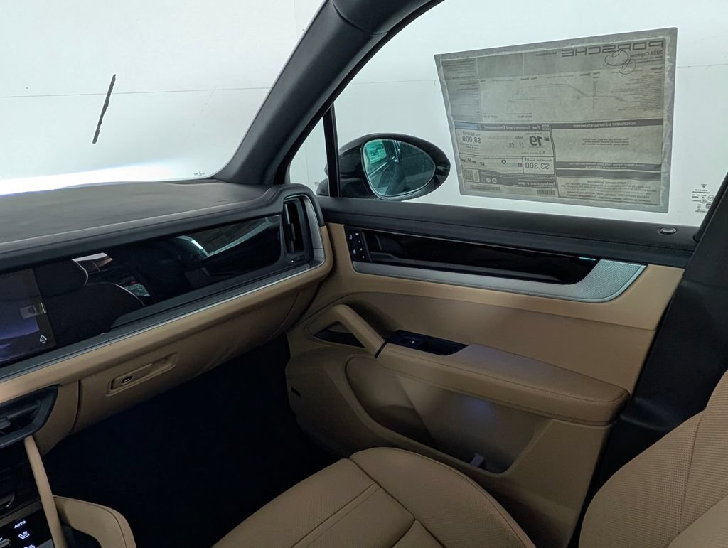 New 2026 Porsche Cayenne AWD/4WD image 23