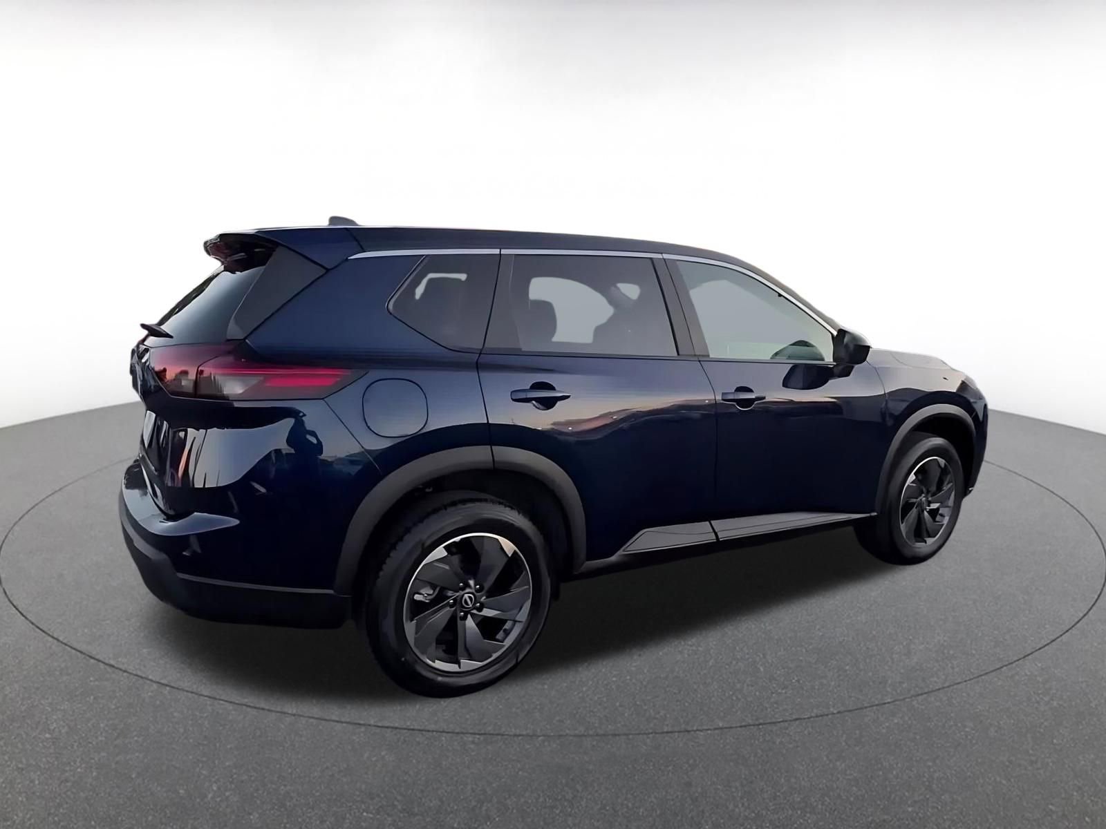 Used 2025 Nissan Rogue SV image 15