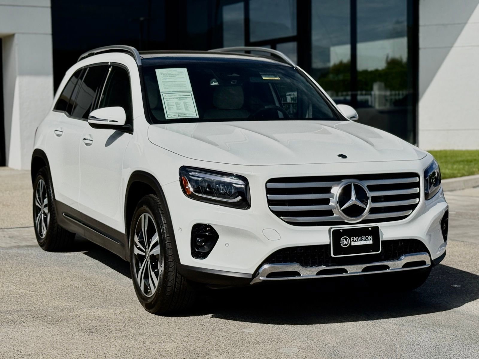 Used 2025 Mercedes-Benz GLB 250 image 8
