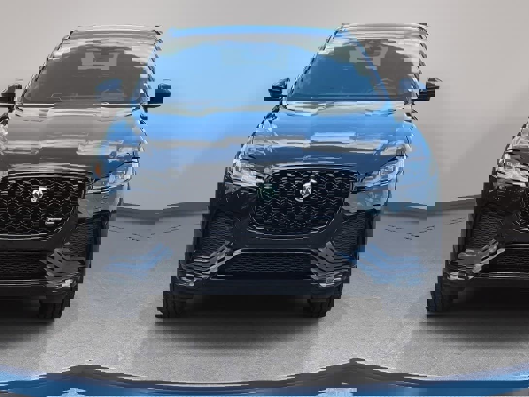 Used 2025 Jaguar F-PACE R-Dynamic S image 2