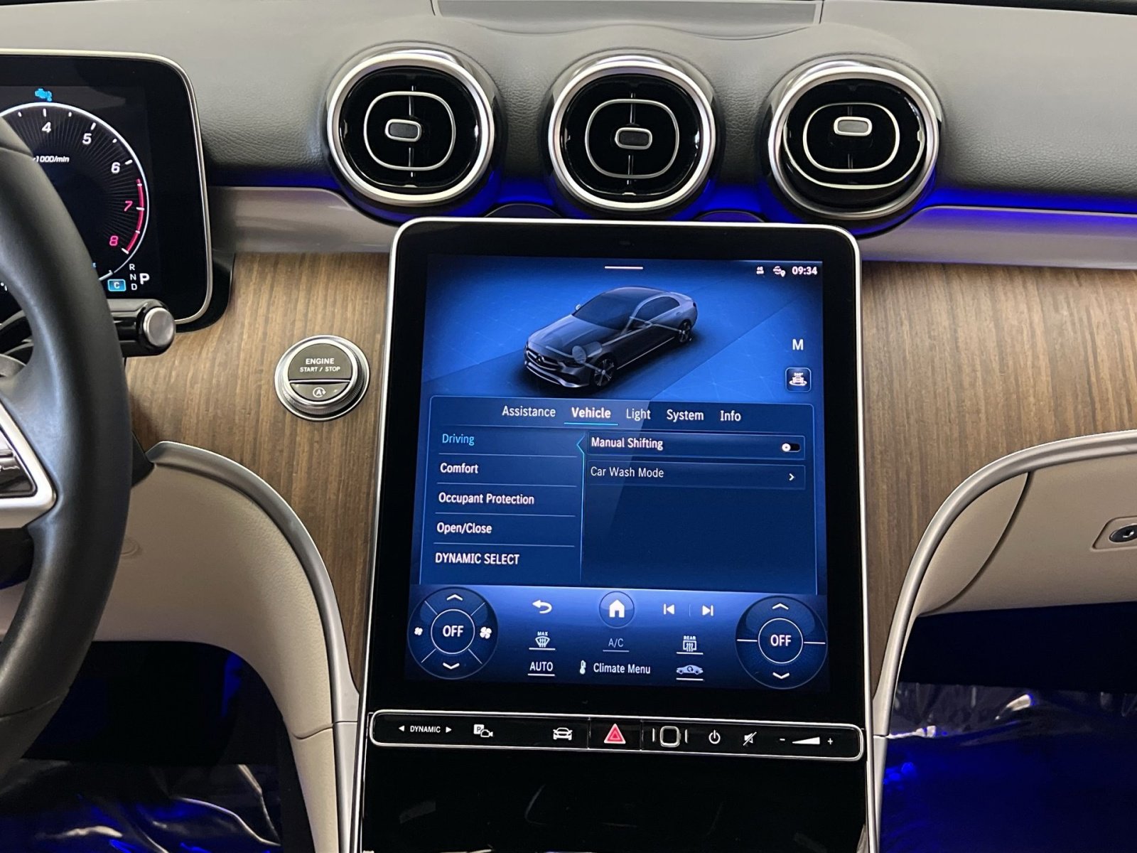 Used 2023 Mercedes-Benz C 300 4MATIC Sedan image 16