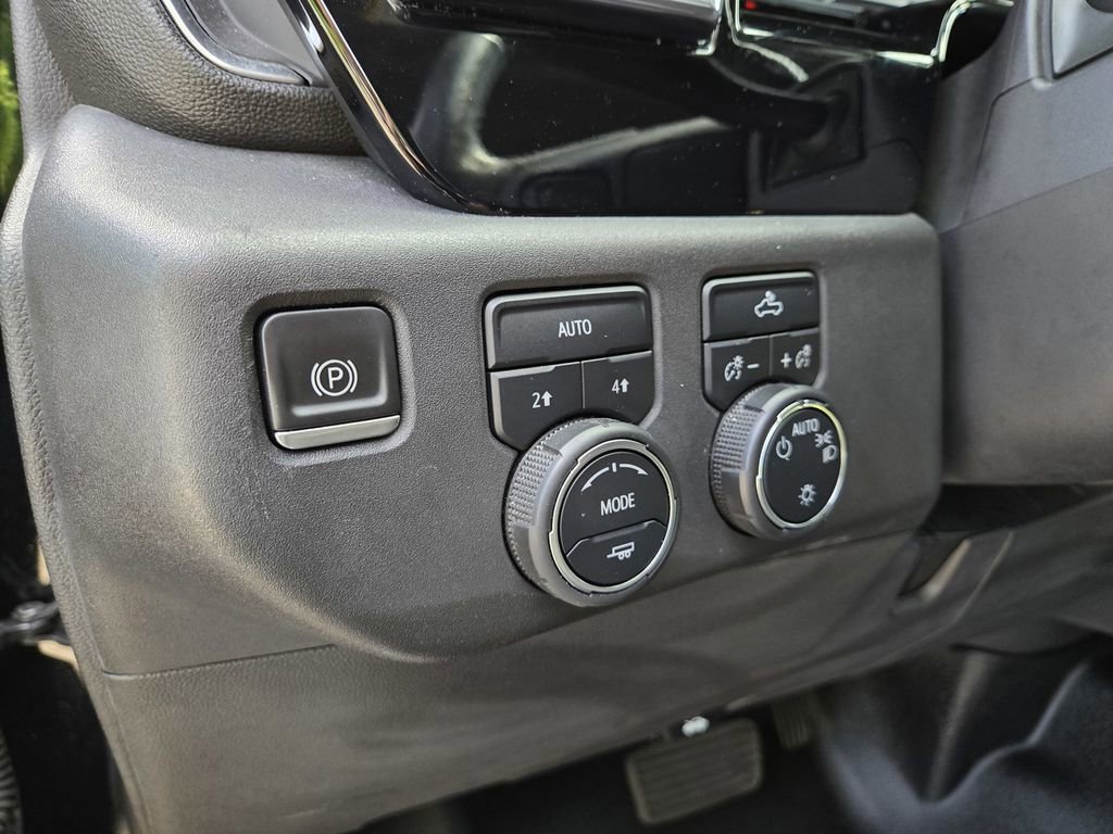 Used 2022 Chevrolet Silverado 1500 LT AWD/4WD image 16