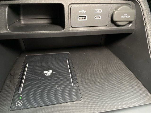 Used 2025 Honda Pilot Black Edition image 21