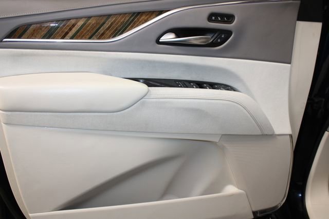 Used 2021 Cadillac Escalade ESV Sport Platinum image 35