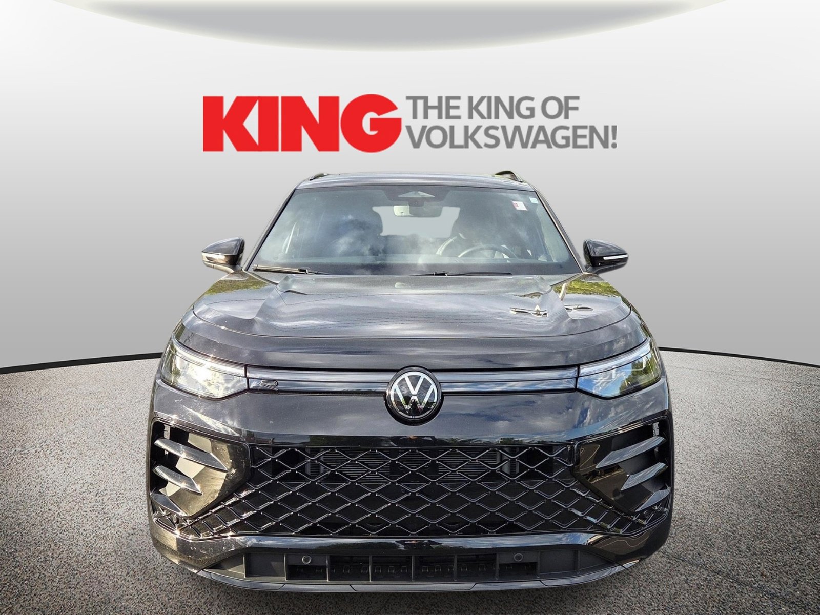 Certified 2025 Volkswagen Tiguan SE R-Line AWD/4WD image 10