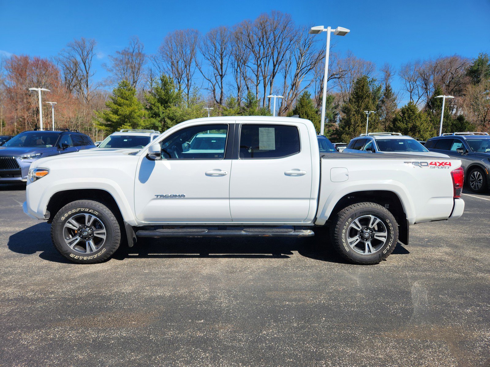 Used 2019 Toyota Tacoma TRD Sport image 5