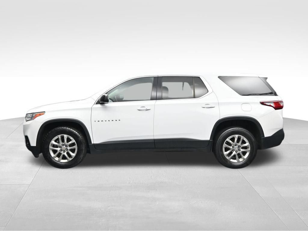 Used 2020 Chevrolet Traverse LS FWD image 2