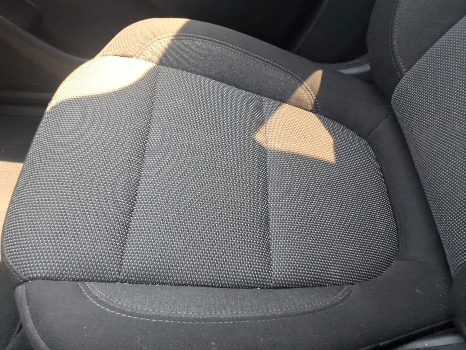 Used 2023 Chevrolet Traverse LT FWD image 28
