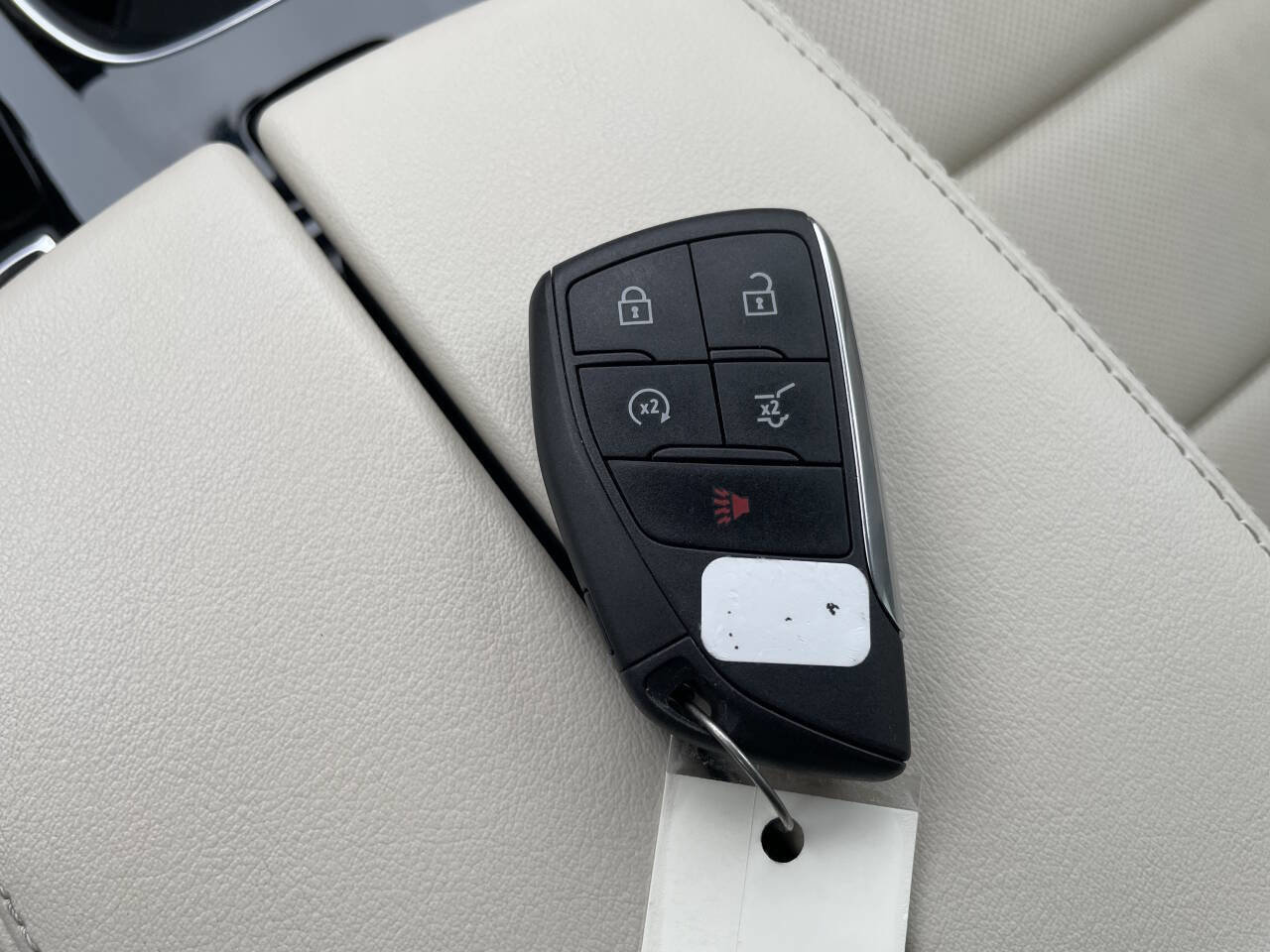 Used 2023 Buick Envision Essence image 29