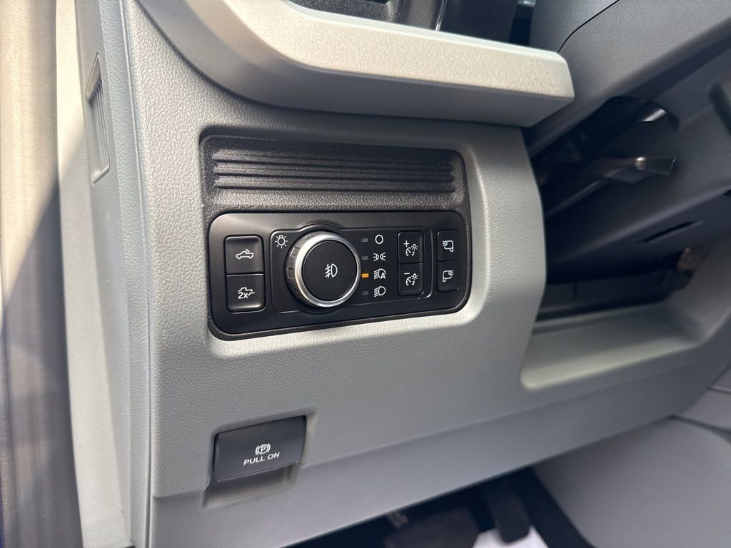 New 2026 Ford F250 XLT w/ XLT Premium Package image 20