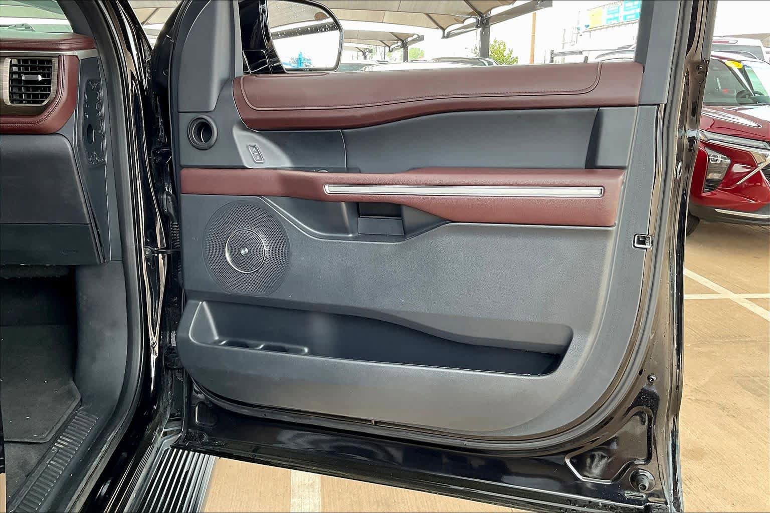 Used 2024 Ford Expedition Max Limited RWD image 23