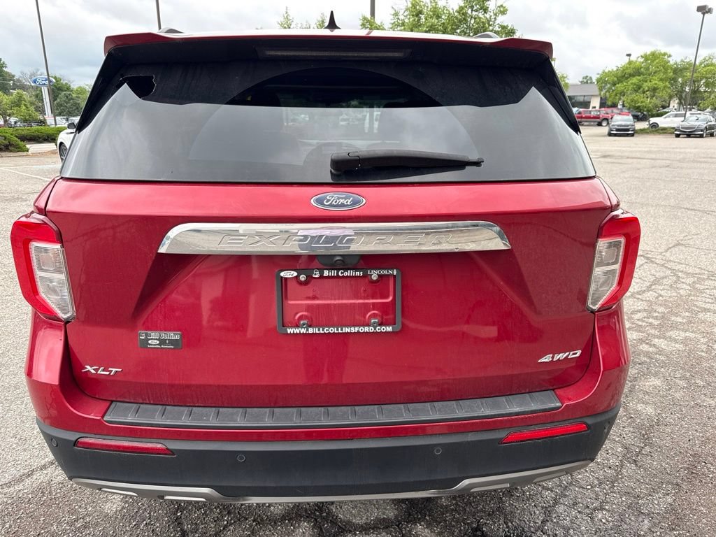 Used 2024 Ford Explorer XLT w/ Equipment Group 202A AWD/4WD image 11