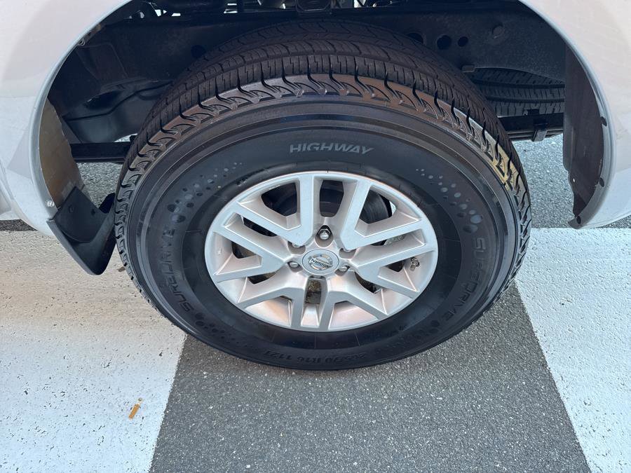 Used 2018 Nissan Frontier SV image 18