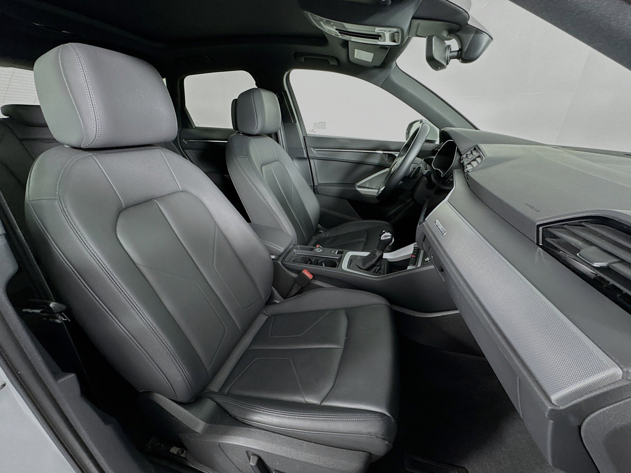 Used 2023 Audi Q3 2.0T Premium image 28