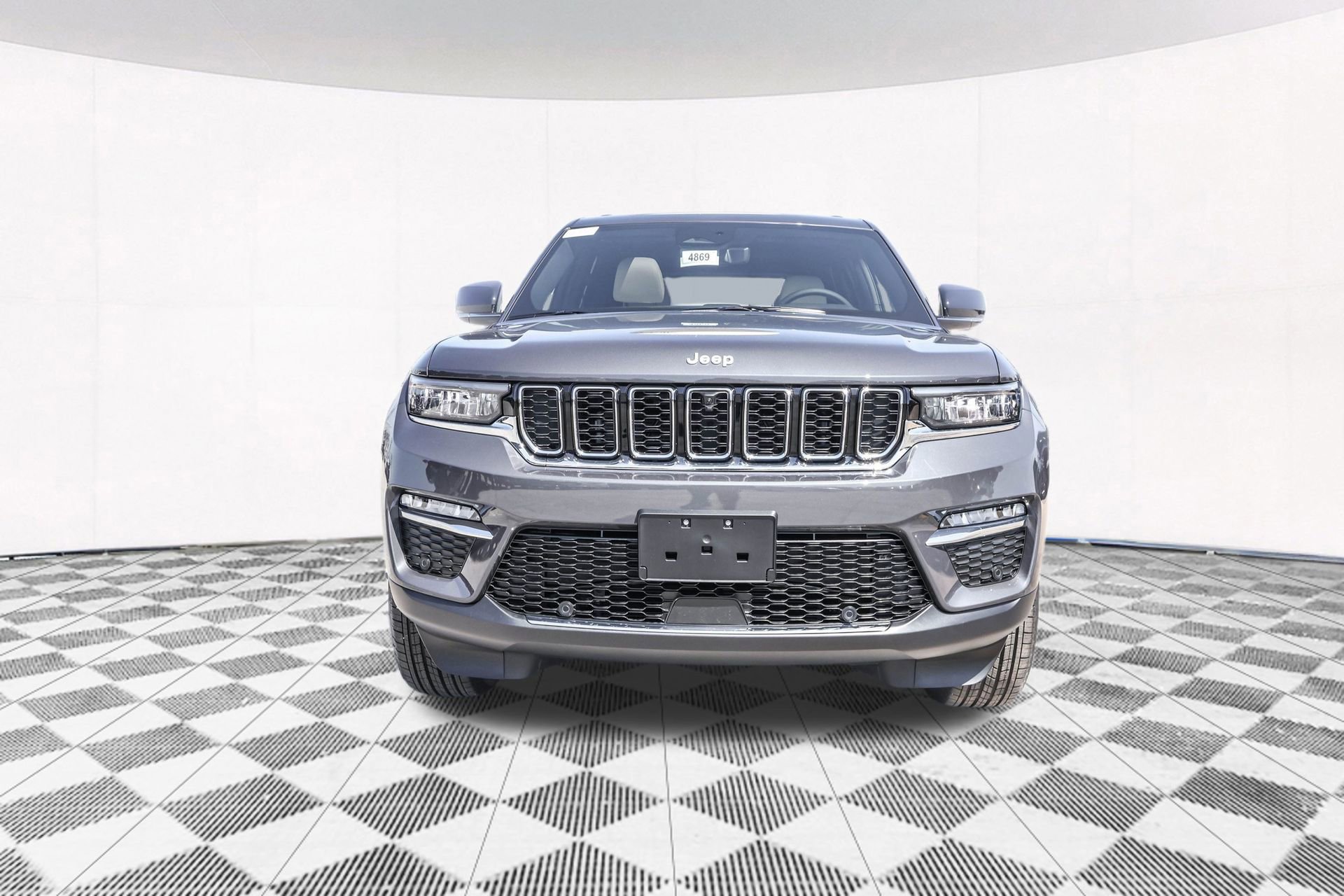 New 2025 Jeep Grand Cherokee Limited w/ Luxury Tech Group II image 13