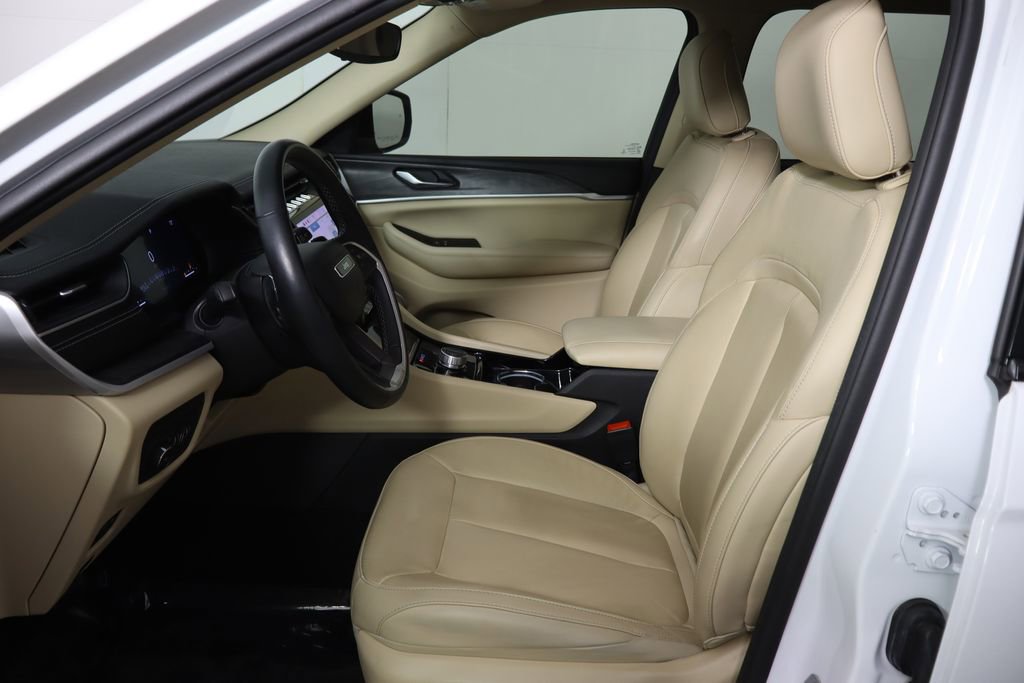 Used 2022 Jeep Grand Cherokee L Limited AWD/4WD image 14