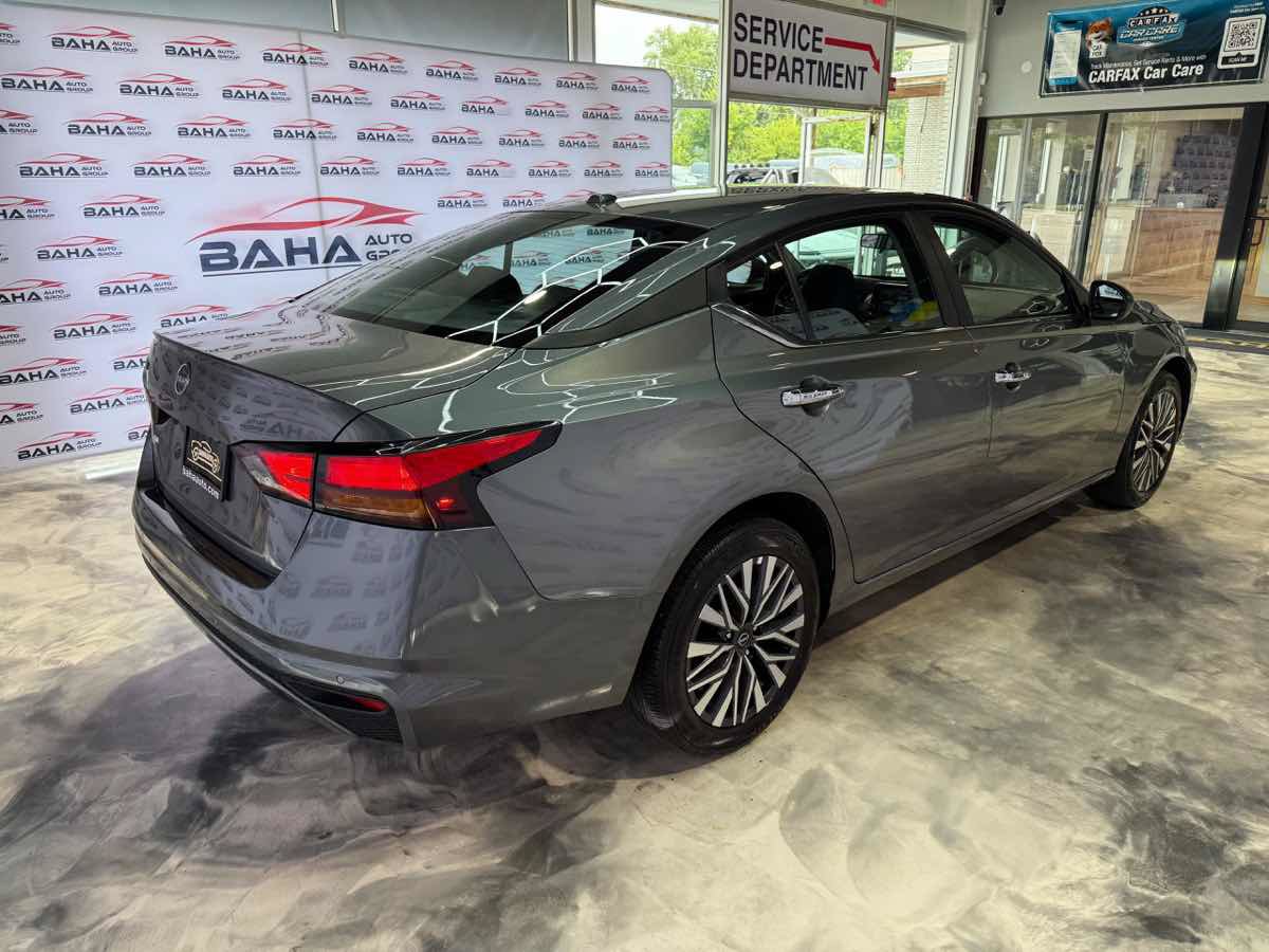 Used 2025 Nissan Altima 2.5 SV AWD/4WD image 9