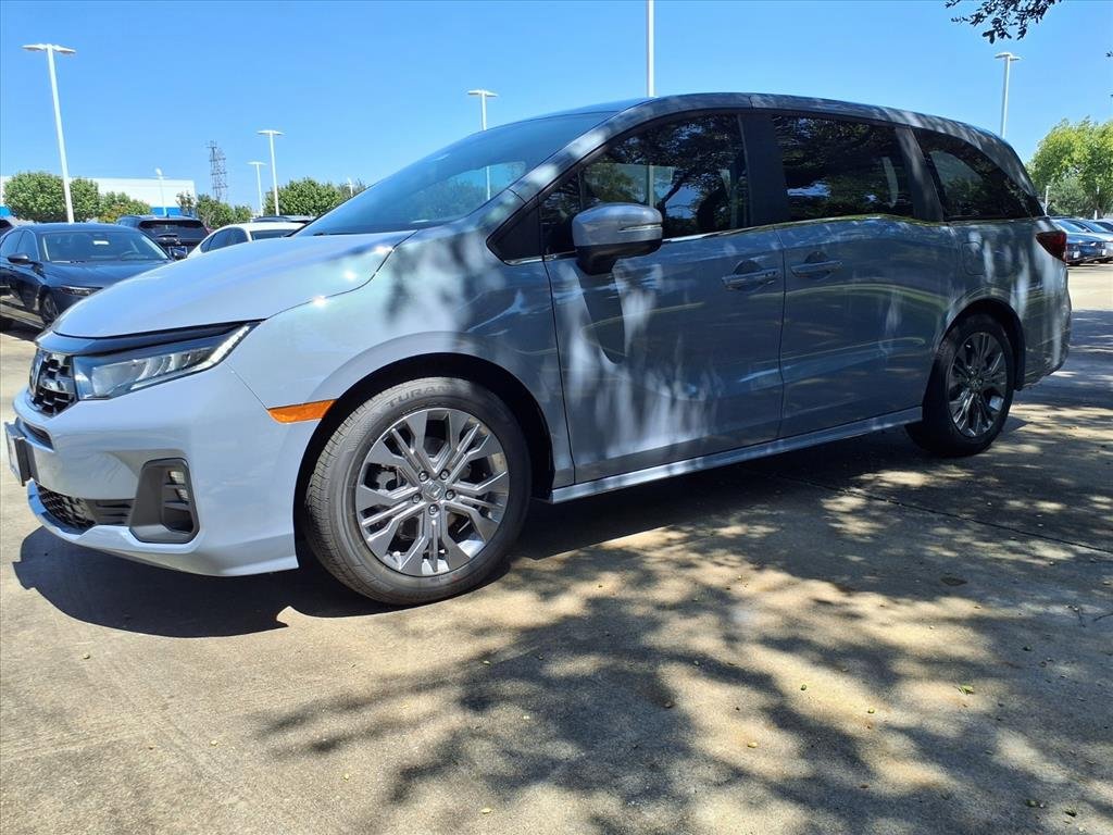 New 2026 Honda Odyssey Touring image 10