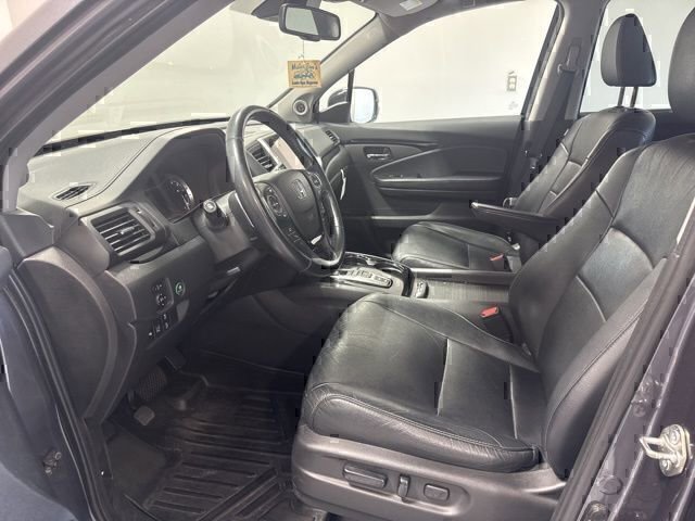 Used 2018 Honda Pilot Touring image 12