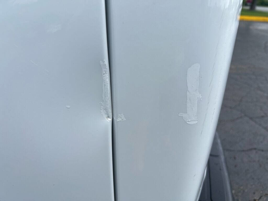 Used 2019 Chevrolet Express 3500 LS RWD image 3