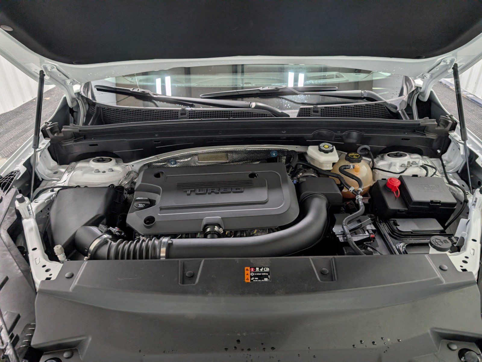 Used 2025 Buick Envision Preferred image 28