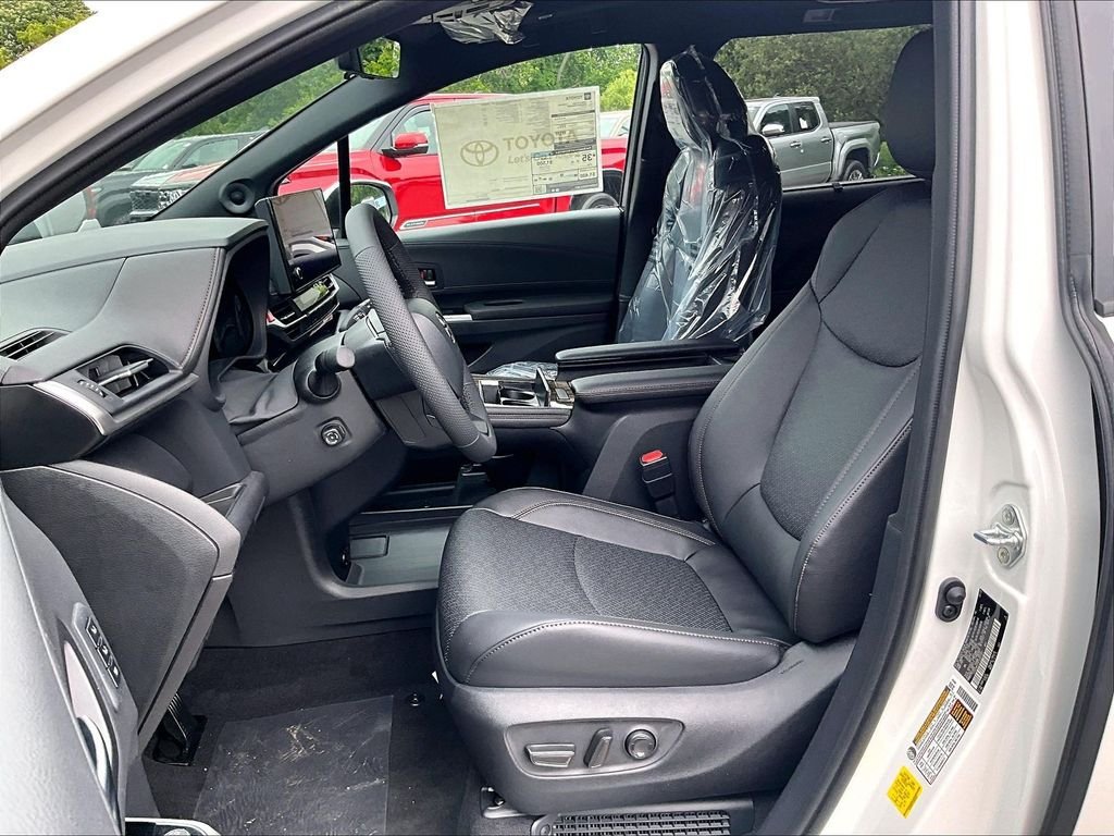New 2026 Toyota Sienna Limited AWD/4WD image 11
