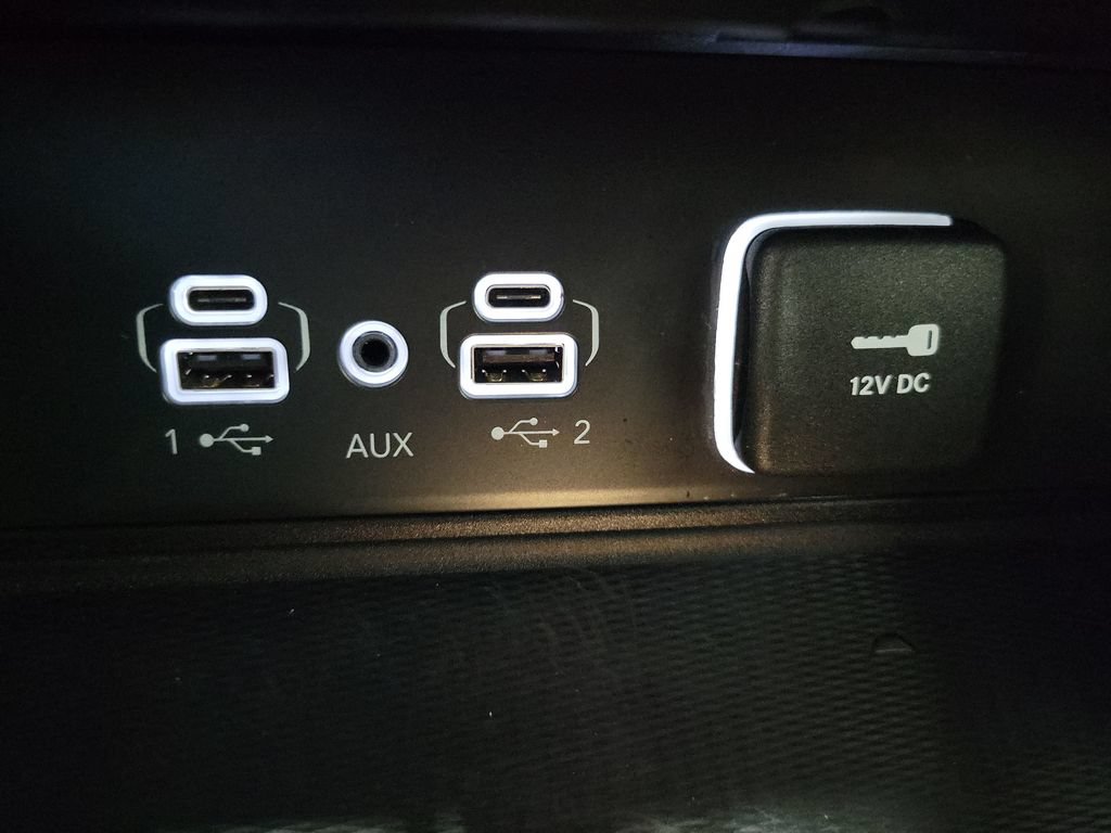 Used 2024 Jeep Grand Cherokee L Altitude AWD/4WD image 48
