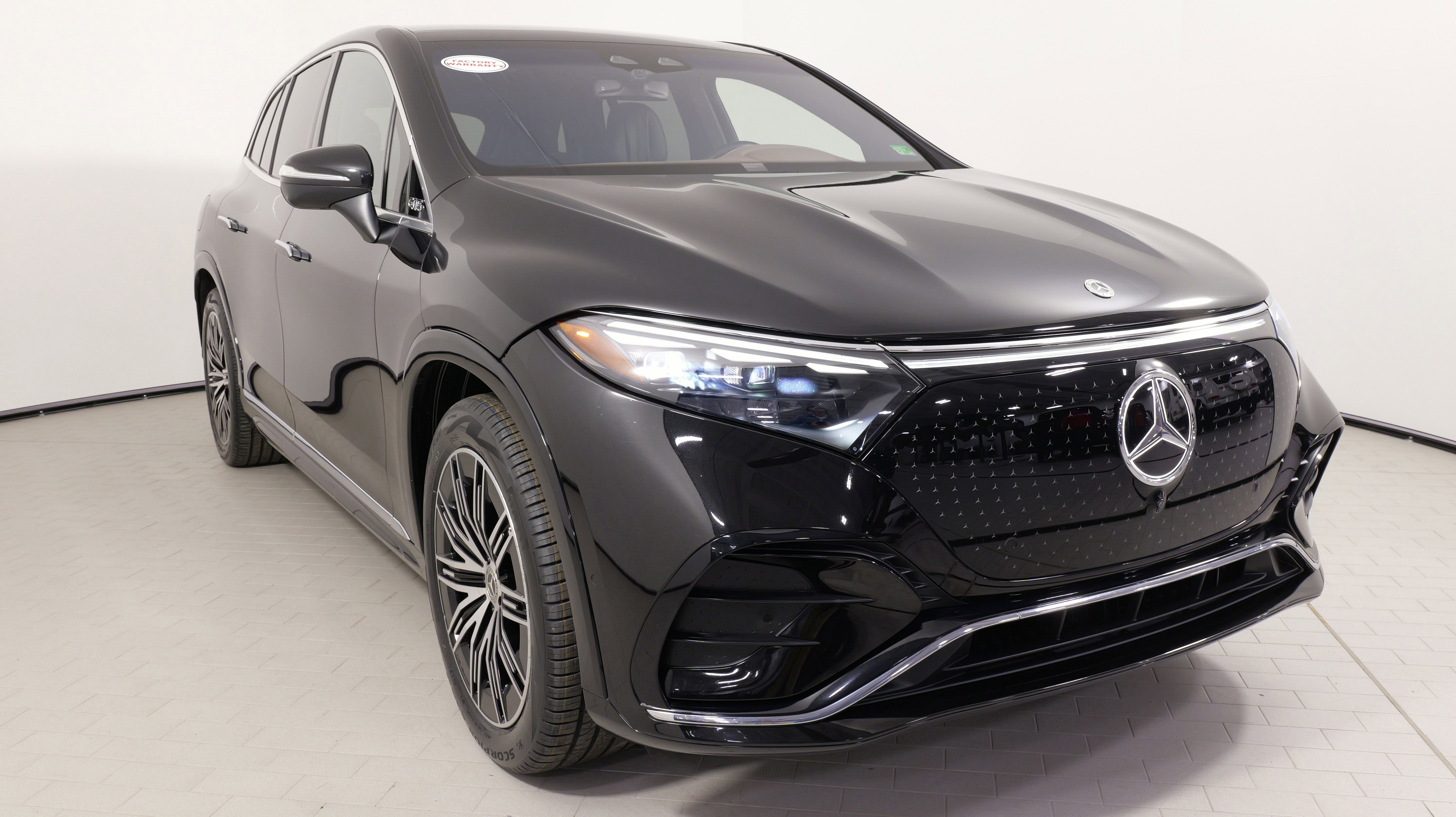 Used 2023 Mercedes-Benz EQS 580 4MATIC SUV image 6